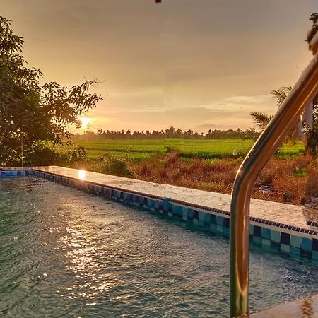 Kurau Inn Farmstay Kuala Kurau ภายนอก รูปภาพ
