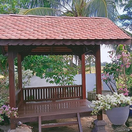 Kurau Inn Farmstay Kuala Kurau ภายนอก รูปภาพ