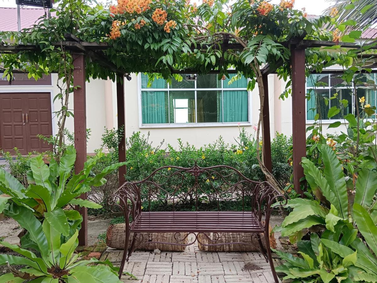 Kurau Inn Farmstay Kuala Kurau ภายนอก รูปภาพ
