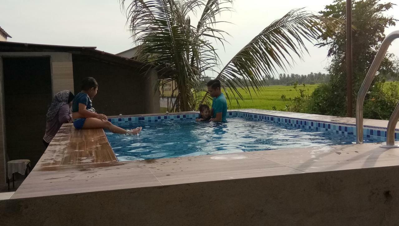Kurau Inn Farmstay Kuala Kurau ภายนอก รูปภาพ